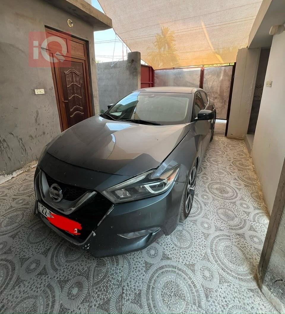 Nissan Maxima